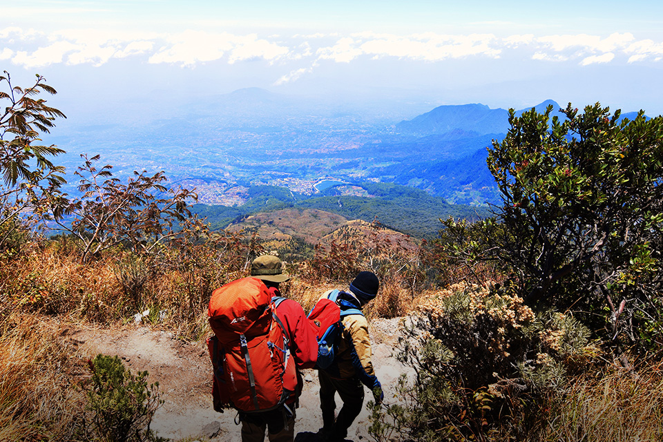 Alasan untuk Nggak Mendaki Gunung di Bulan Desember-Januari