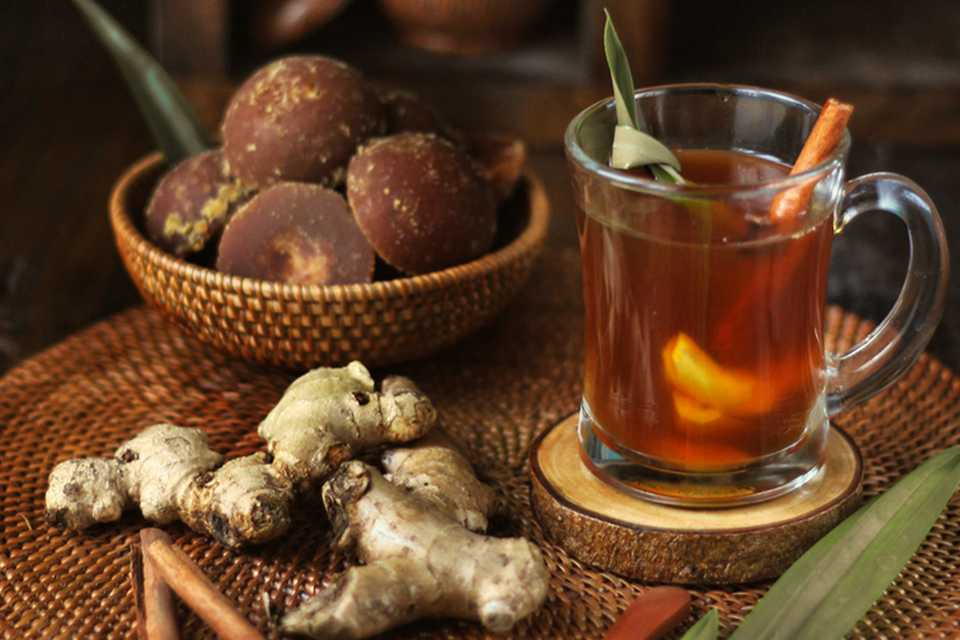 5 Minuman Hangat Tradisional Khas Indonesia yang Menyegarkan | SUPERLIVE