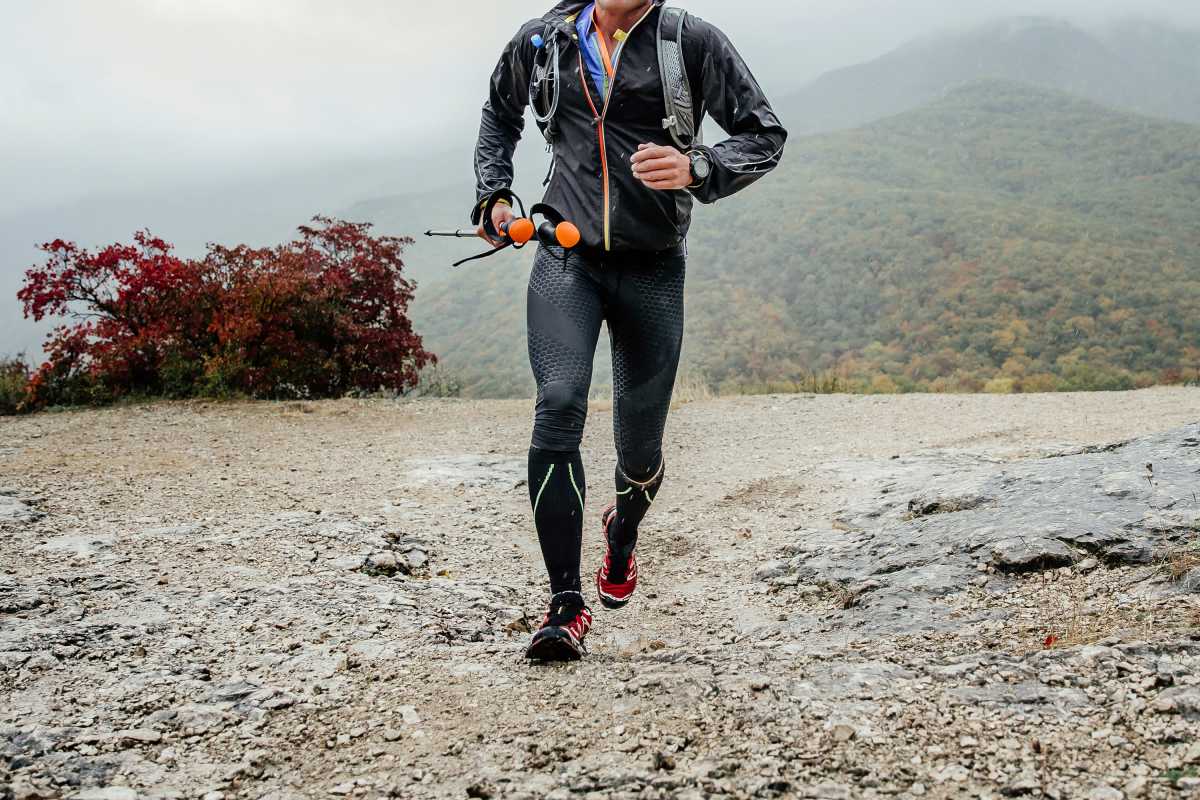 Tips Menghadapi Guyuran Hujan Saat Trail Run, Wajib Tahu!